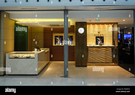 rolex paris roissy.